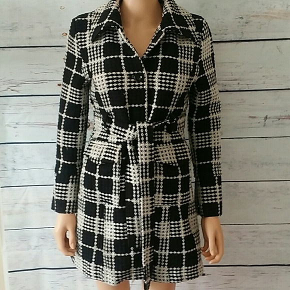 Forever 21 Jackets & Blazers - Forever 21 plaid tie waist coat size med
